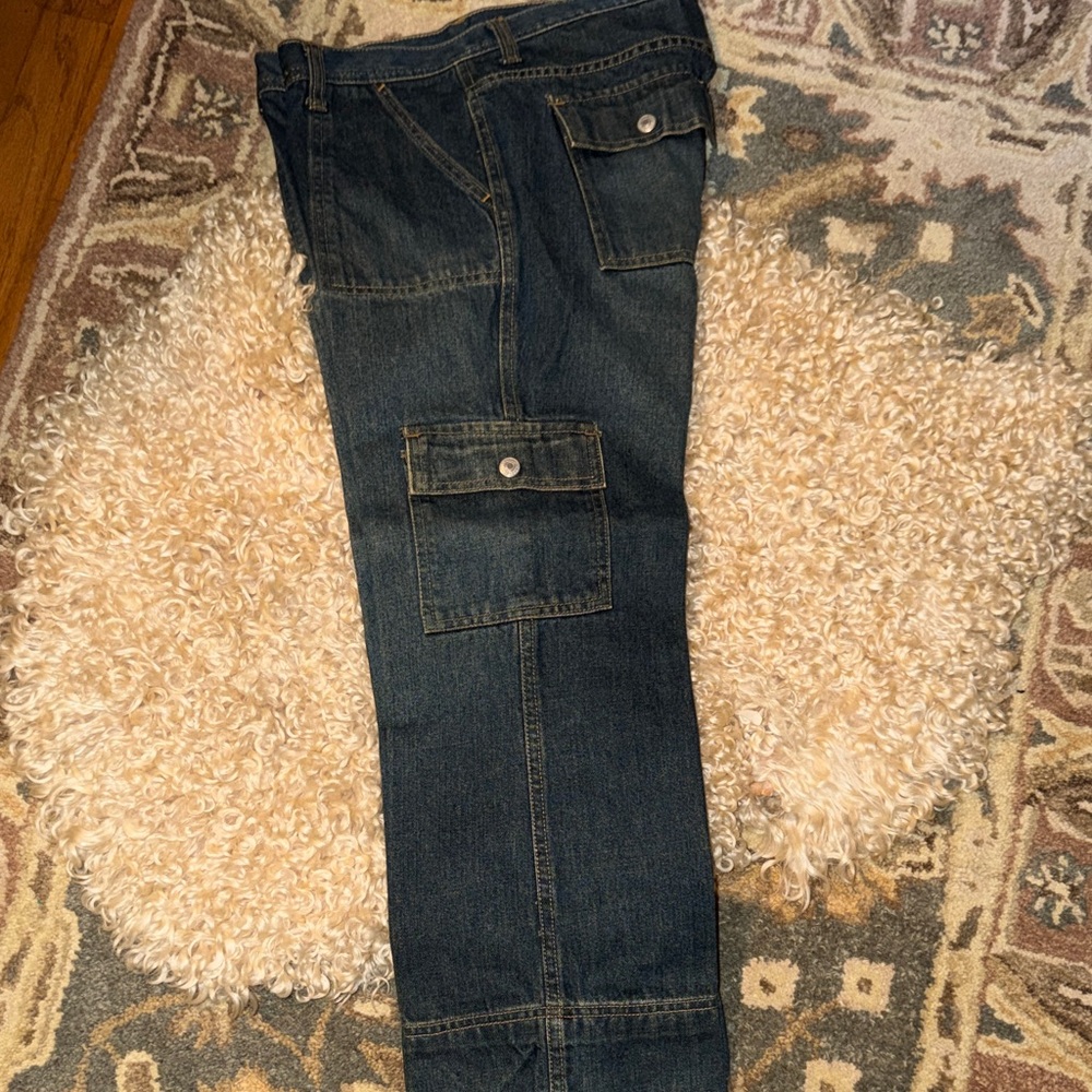 Gap Cropped Cargo Jeans